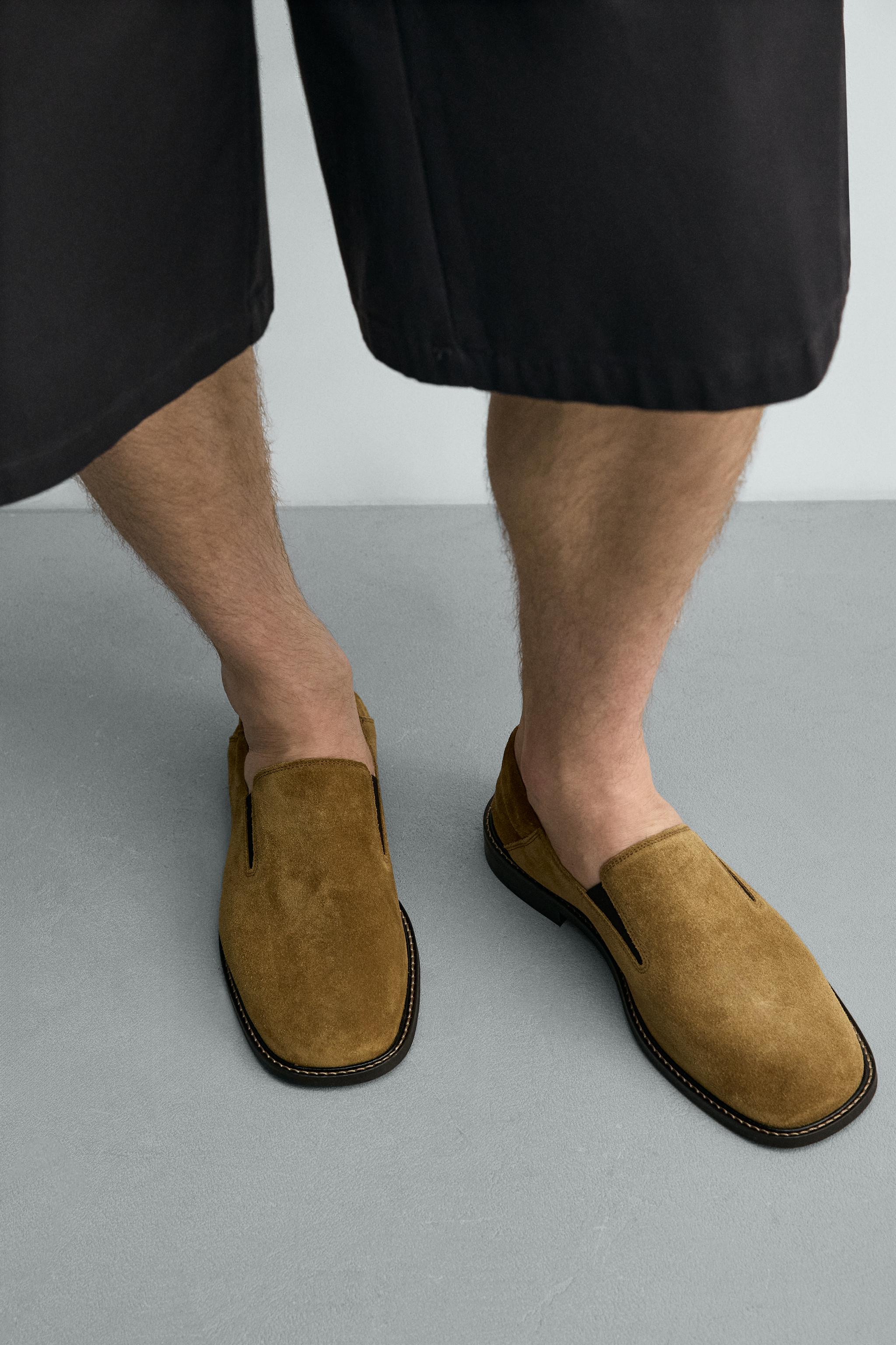 LEATHER LOAFERS